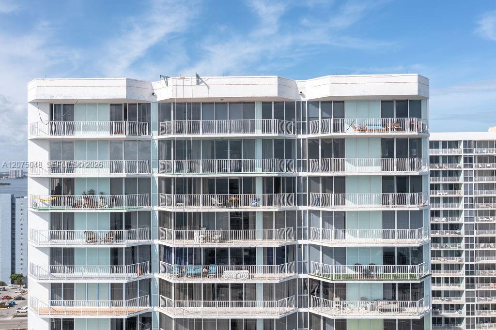 7601 E Treasure Dr, North Bay Village FL 33141