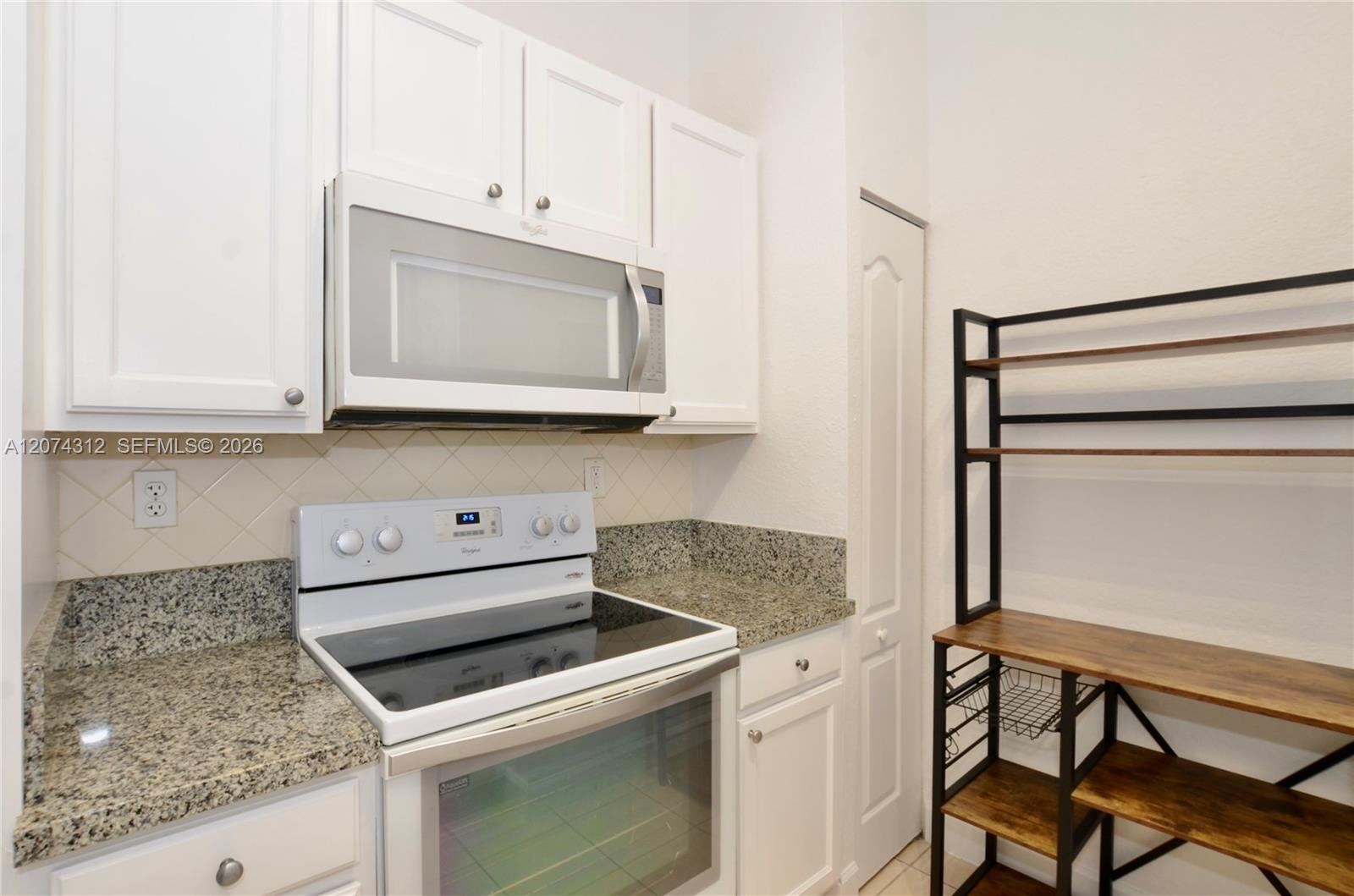 6001 SW 70th St # 137 — Photo 5
