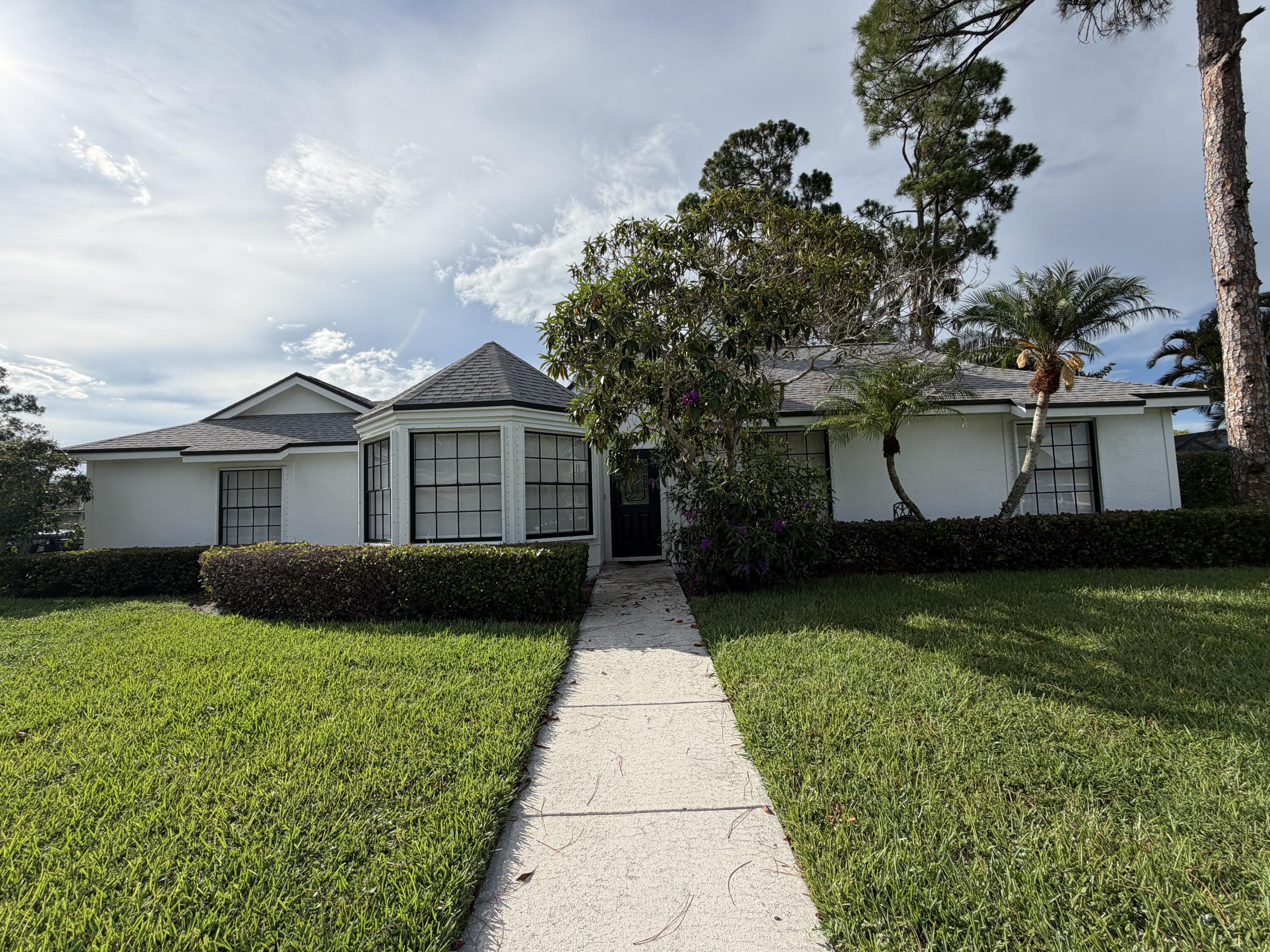 13571 Jonquil Place, Wellington FL 33414