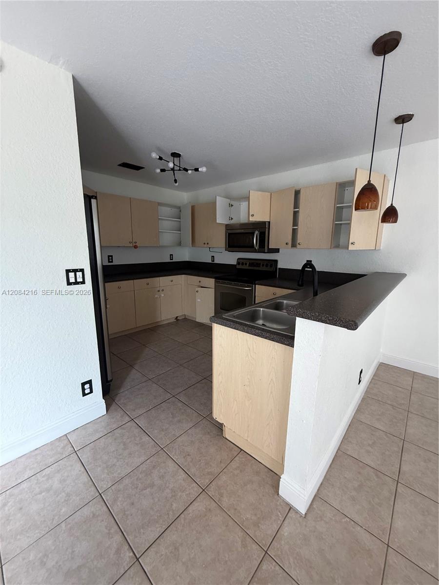 6714 NW 39th Ln # 0 — Photo 4