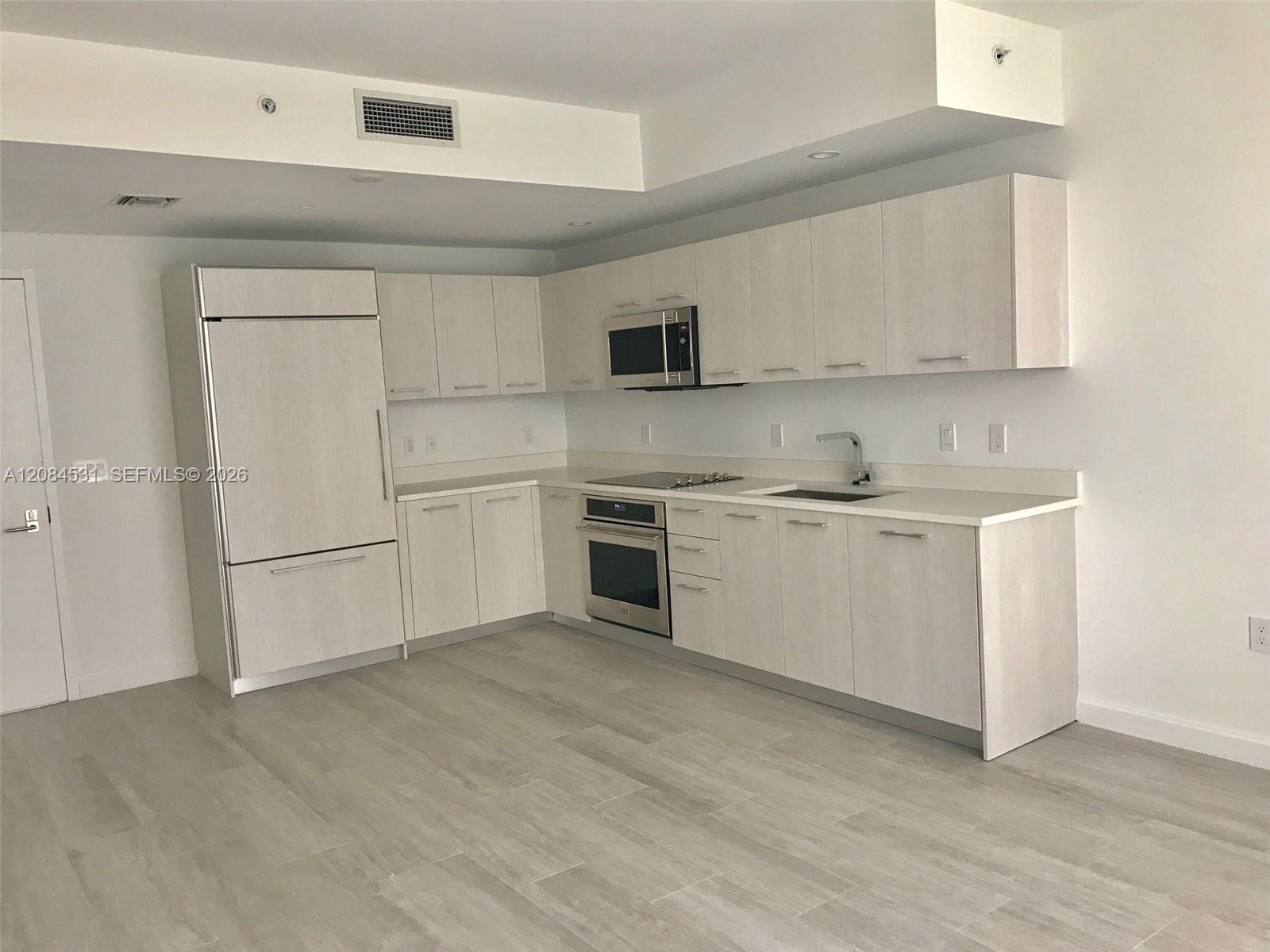 55 SW 9th St # 2807 — Photo 5
