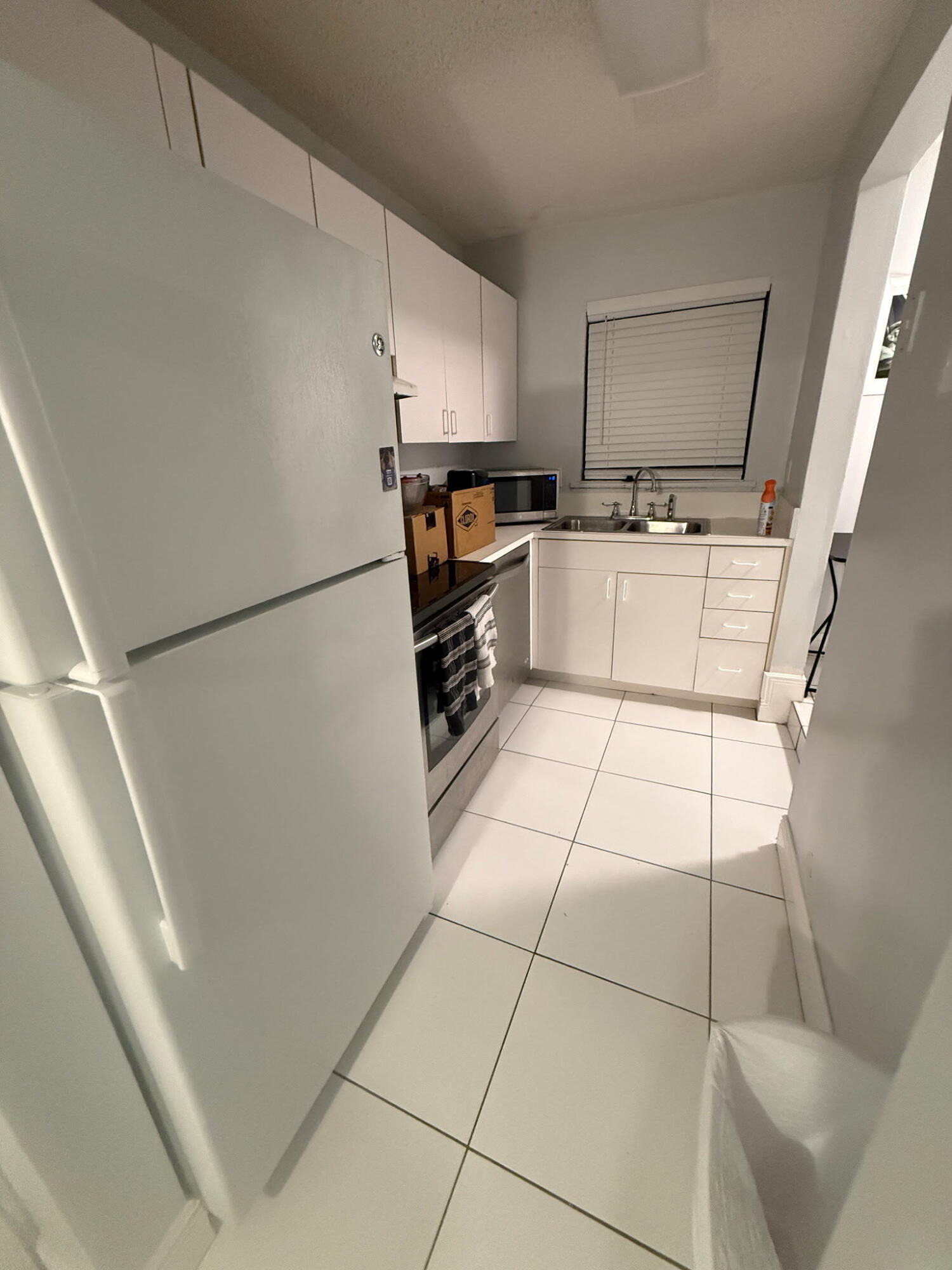 4121 NE 21st Terrace # 3 — Photo 5
