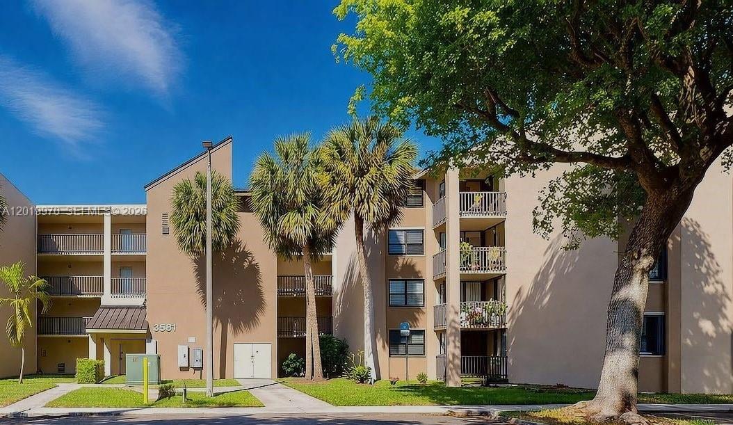 3581 SW 117th Ave # 206, Miami FL 33175