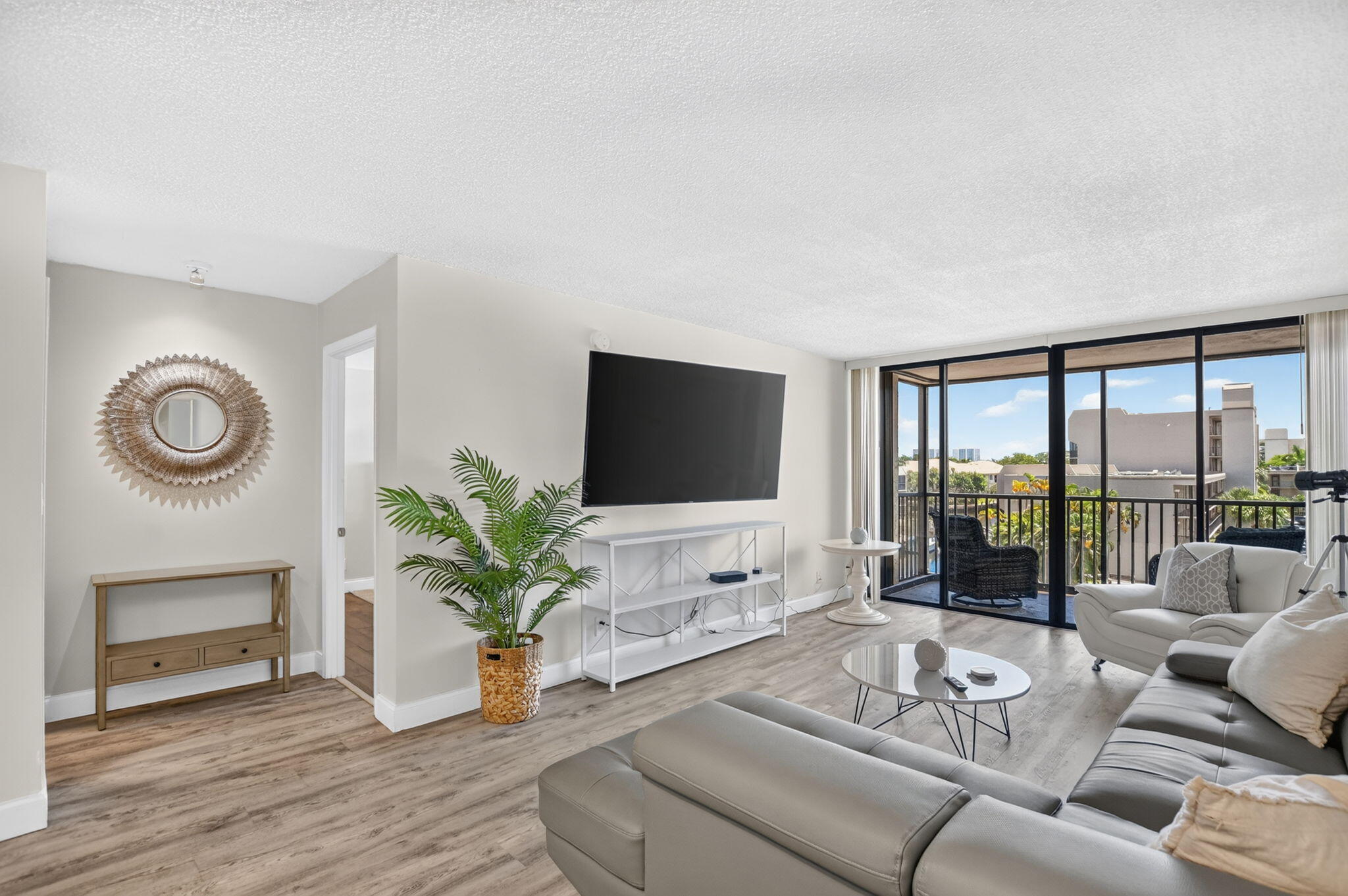 4 Royal Palm Way # 403, Boca Raton FL 33432