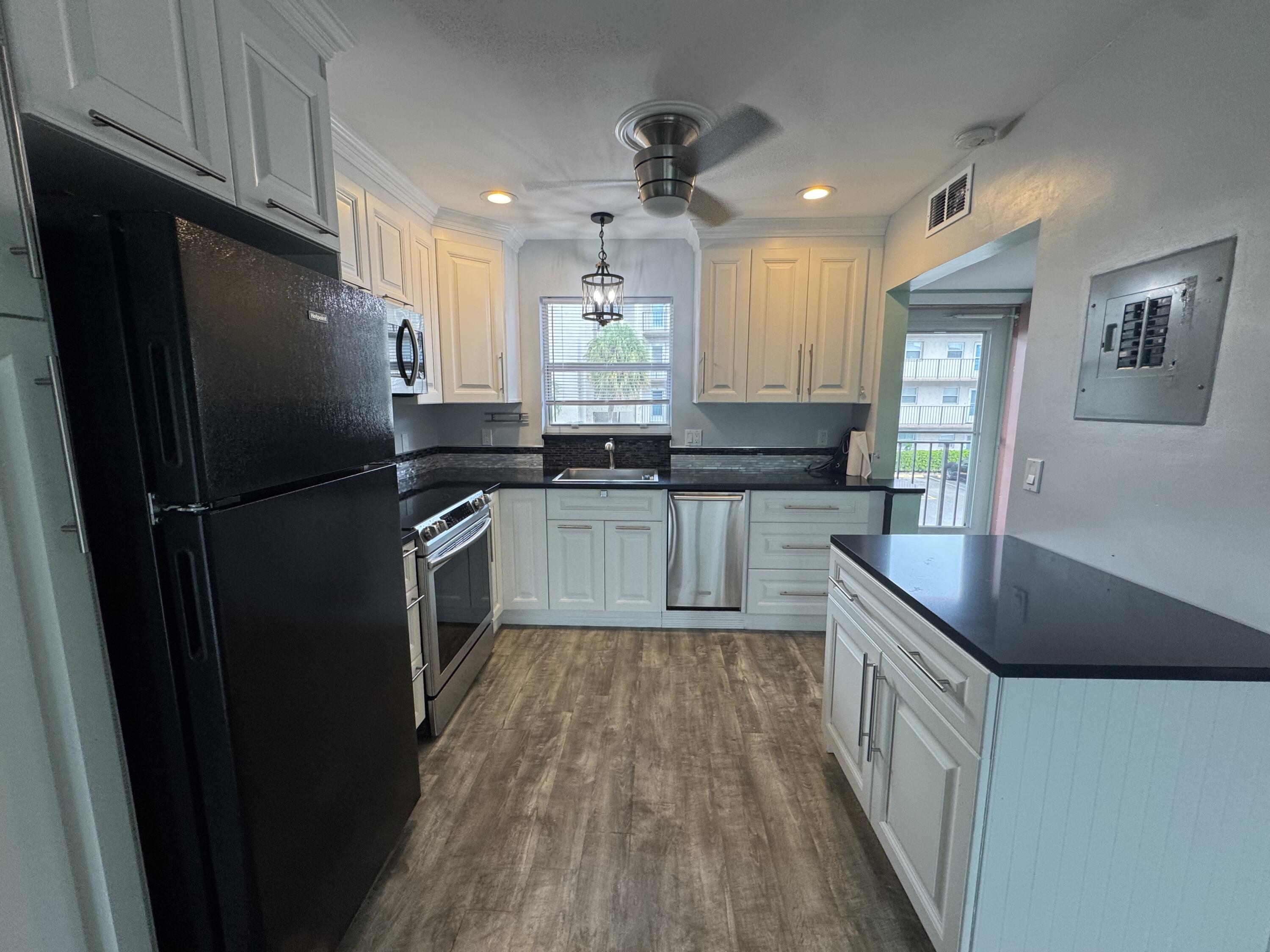 721 LORI Drive # 206 — Photo 2