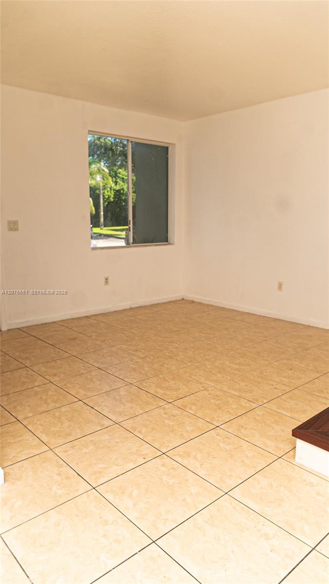 1484 24th CT # 343 — Photo 3