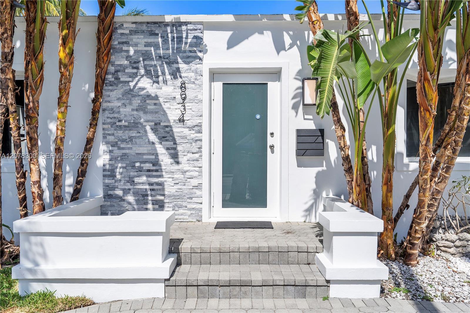 8934 Harding Ave — Photo 3