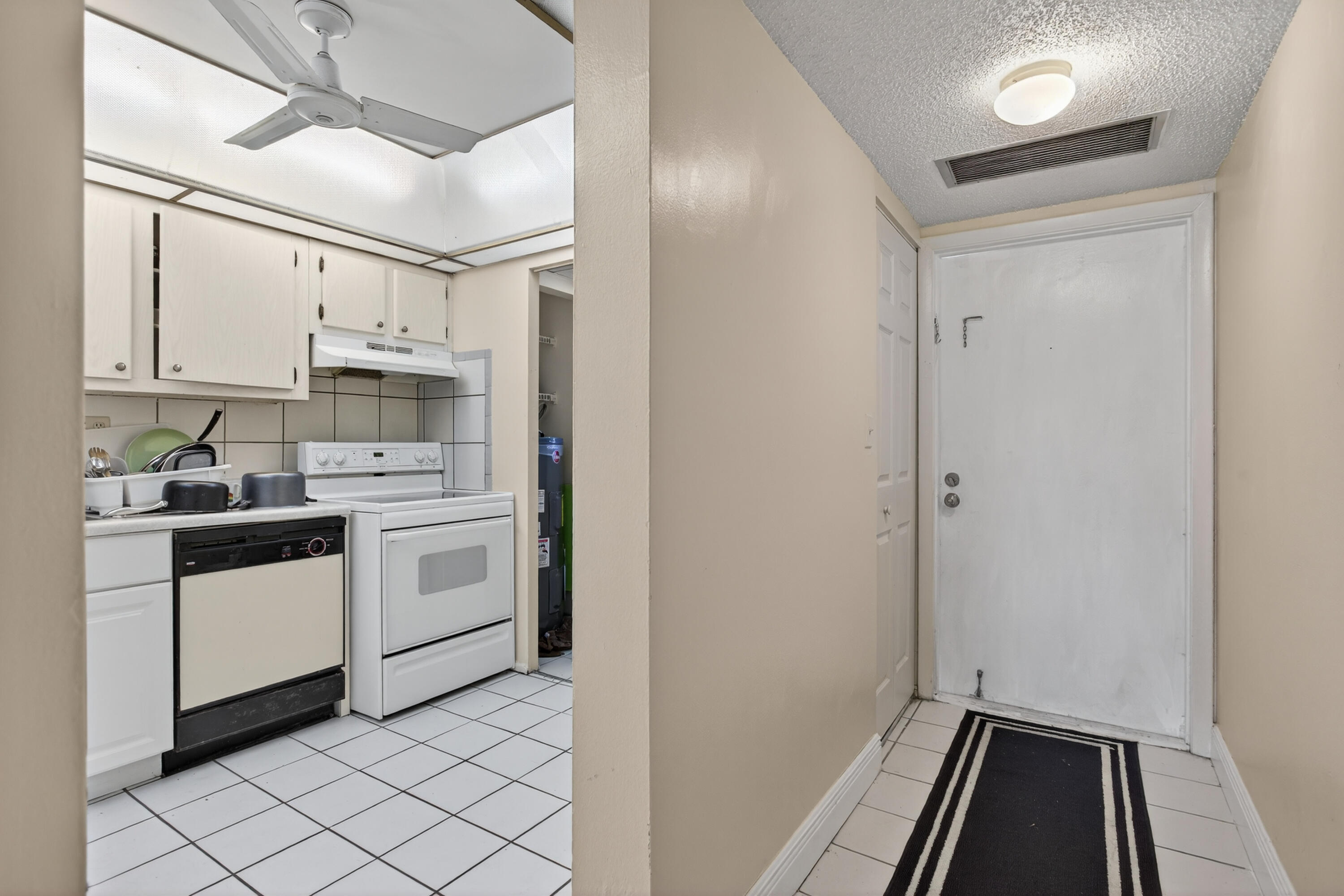 7820 S COLONY Circle S # 109 — Photo 4