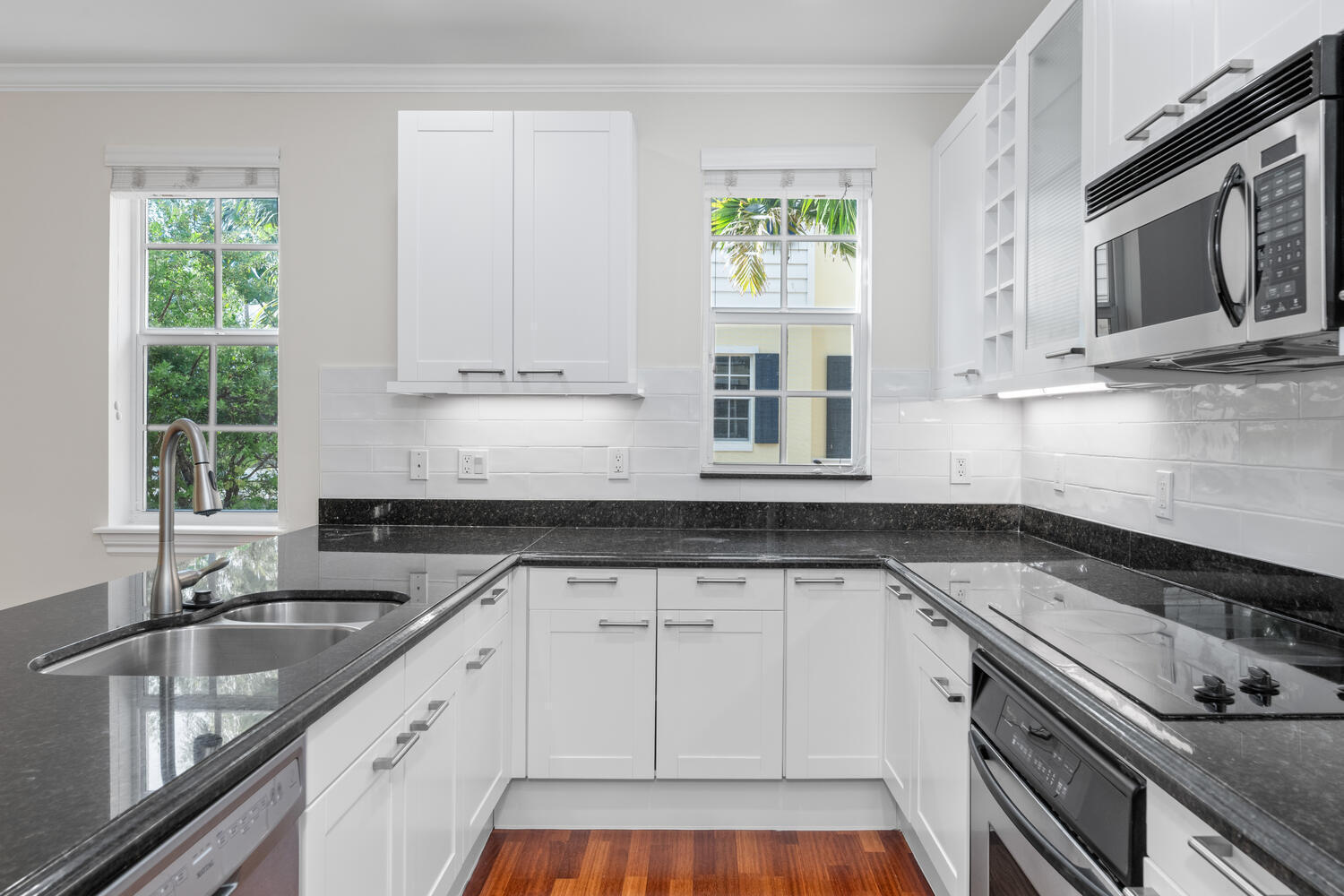 310 Tuxedo Lane — Photo 4