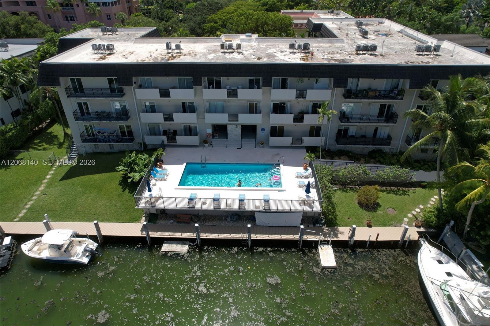 6815 Edgewater Dr # 301, Coral Gables FL 33133