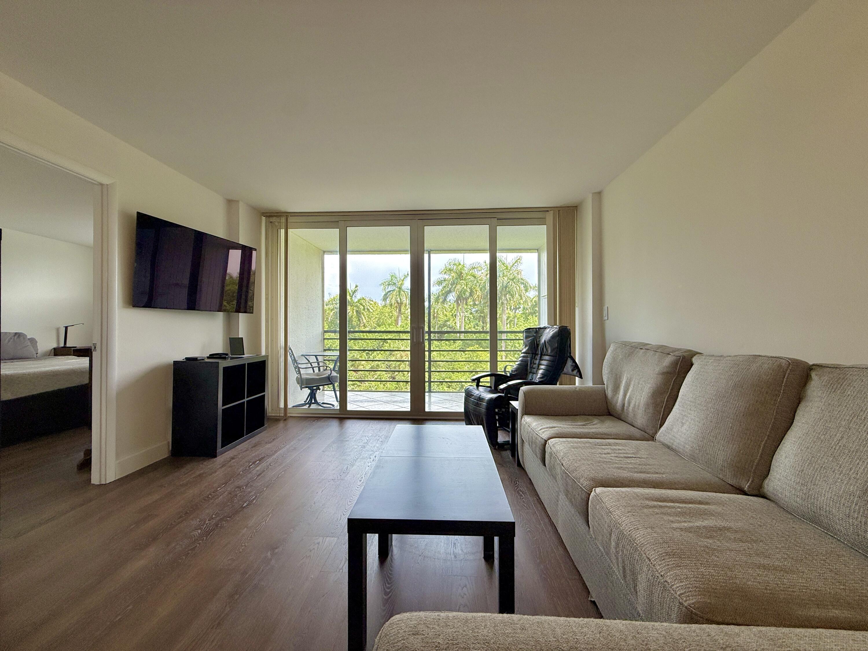 102 Royal Pk Drive # 4C — Photo 5