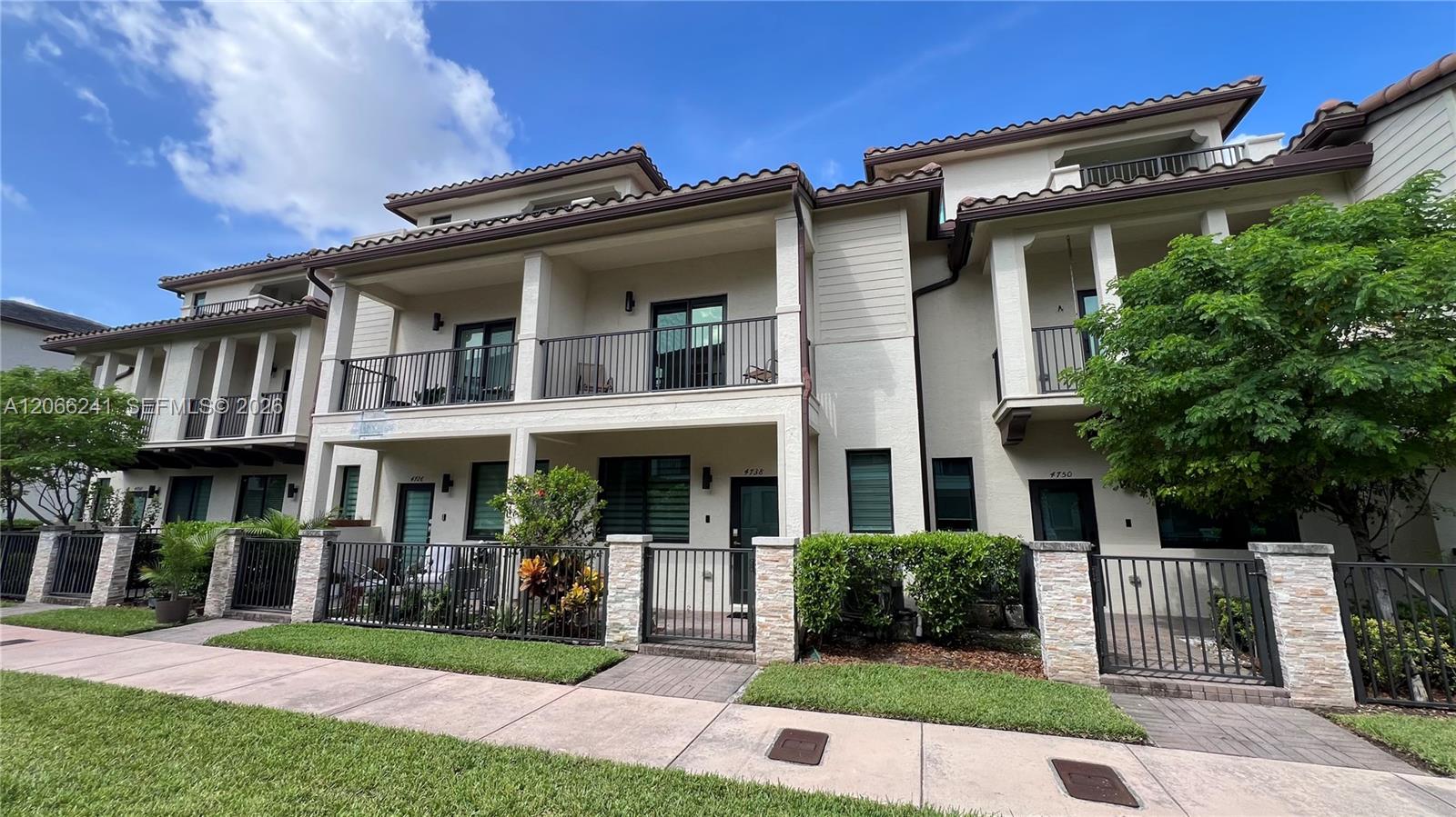 4738 NW 83rd Path # 4738, Doral FL 33166