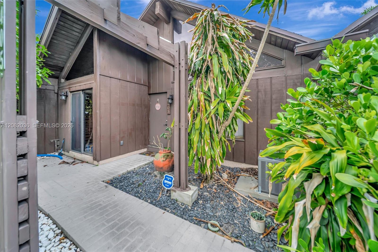 405 N University Dr # 12 — Photo 2