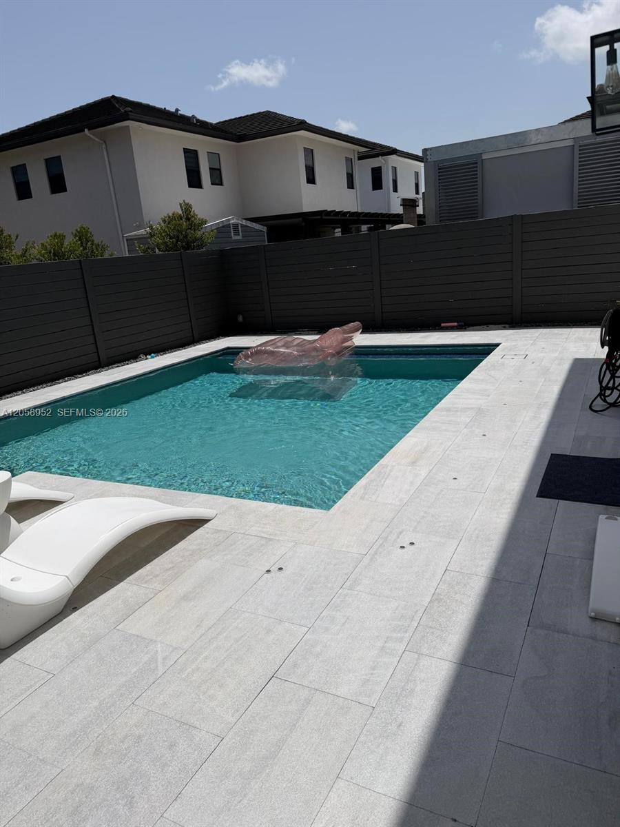 14800 SW 29th Ter — Photo 3