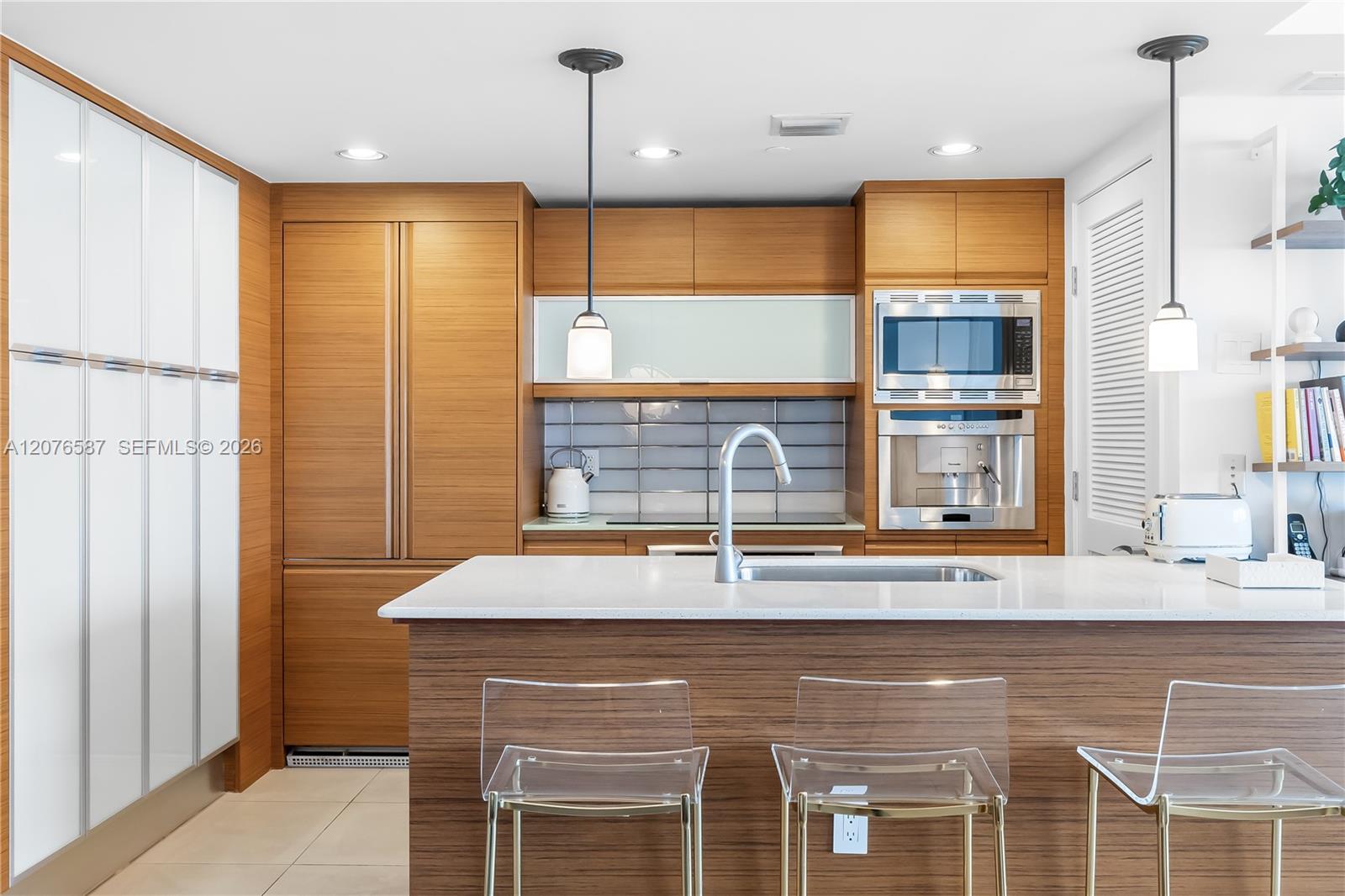 5875 Collins Ave # 903 — Photo 5