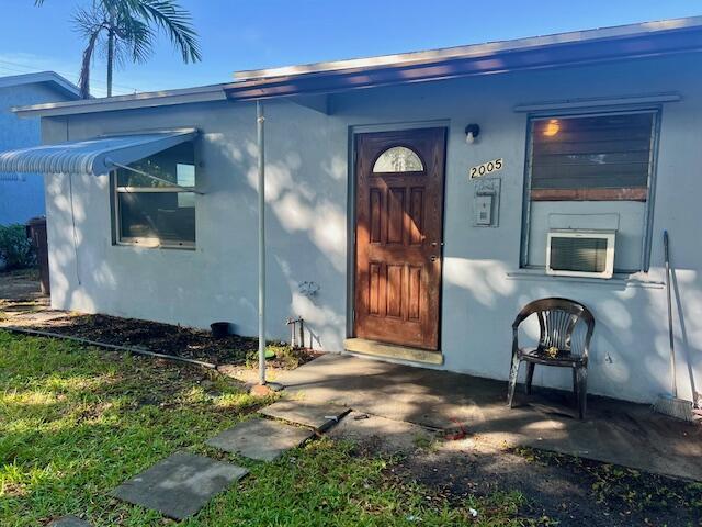 2005 Beautiful Avenue, West Palm Beach FL 33407