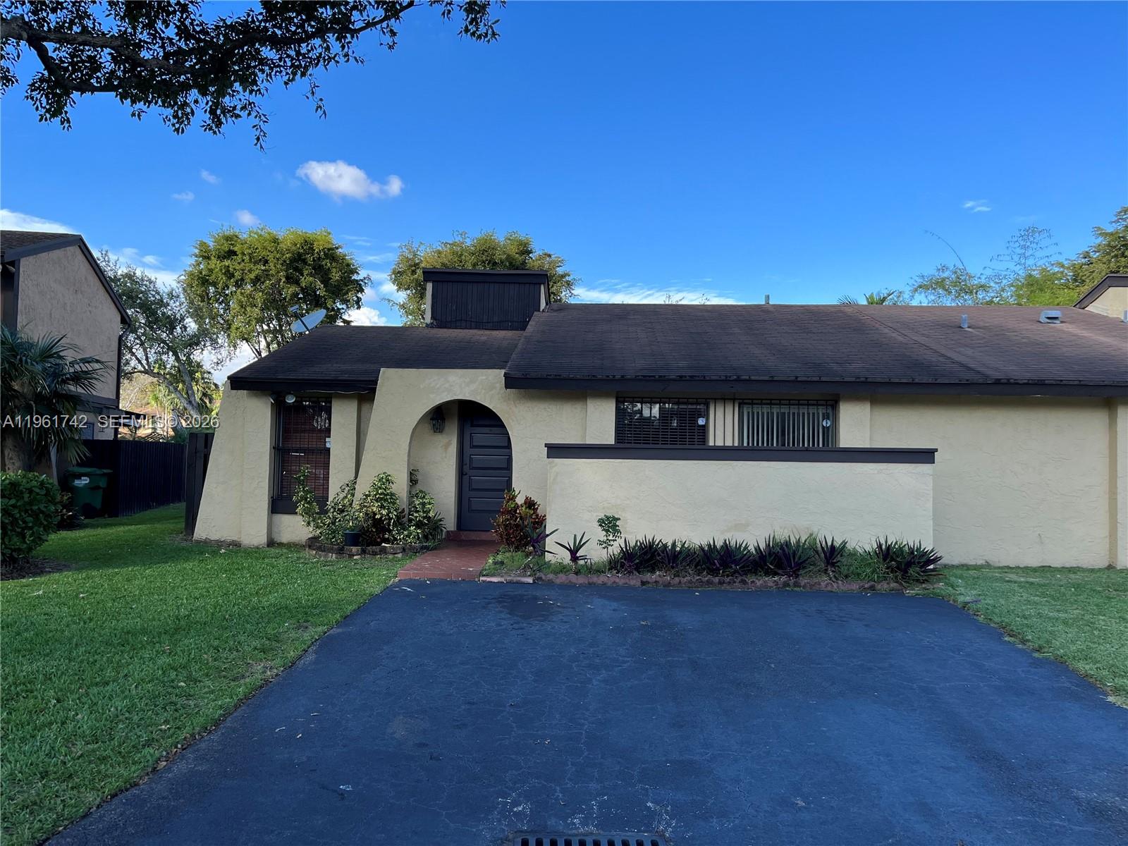 12713 SW 70th Ln, Miami FL 33183