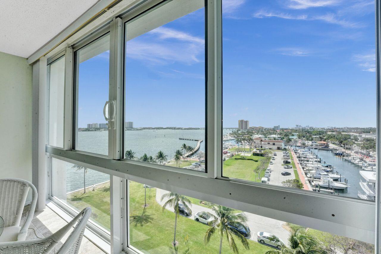 301 Lake Shore Drive # 809, Lake Park FL 33403