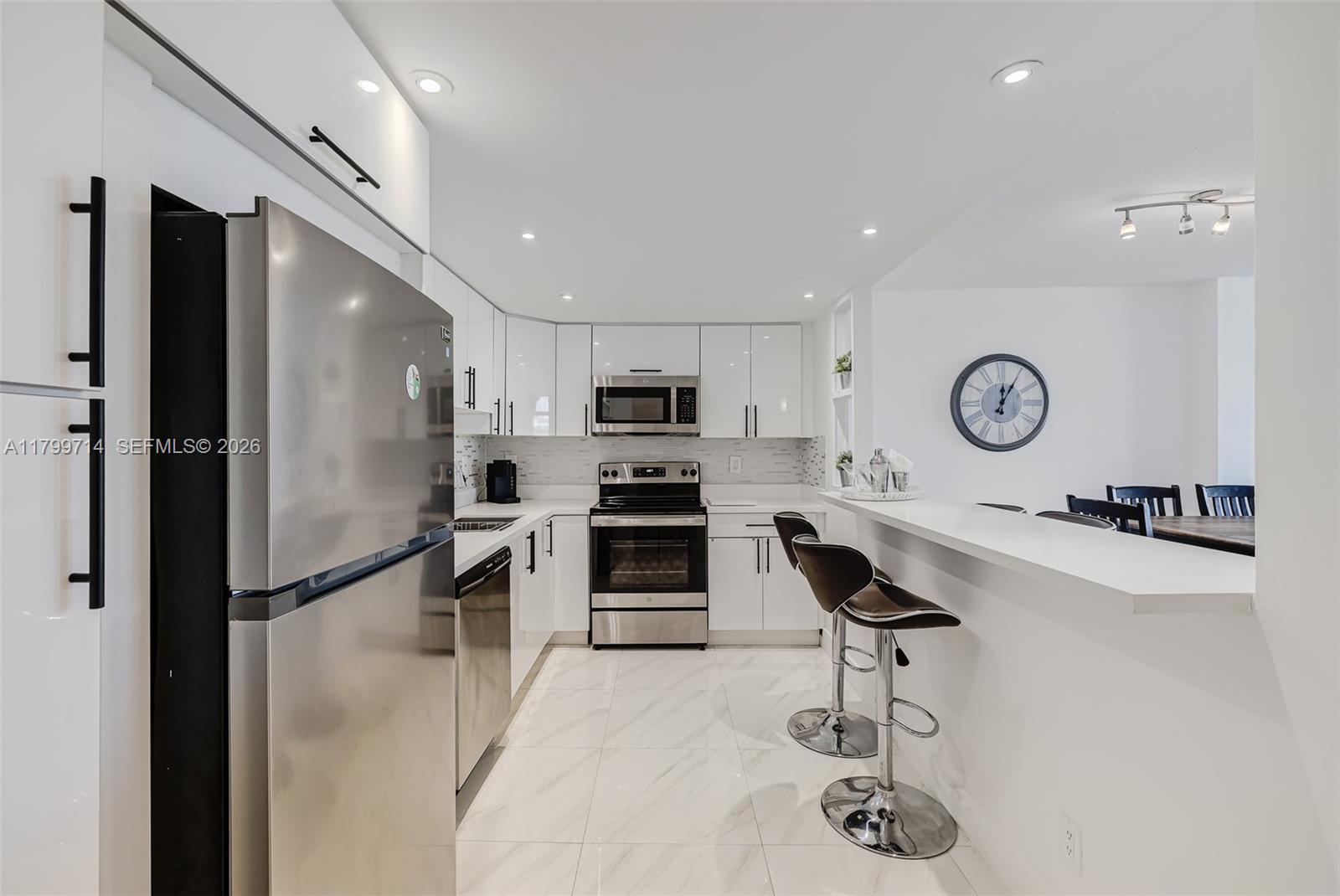19370 Collins Ave # 324, Sunny Isles Beach FL 33160