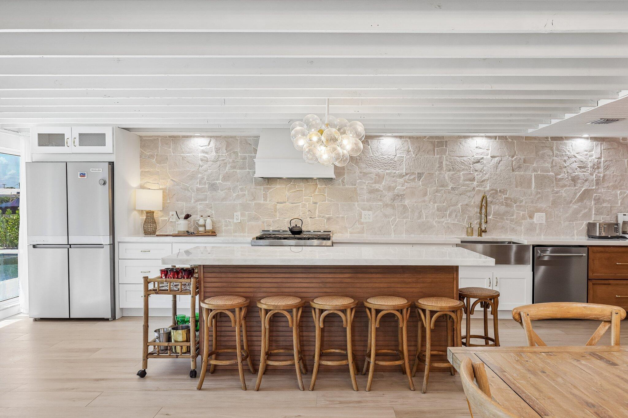 511 SE 9TH Avenue — Photo 3