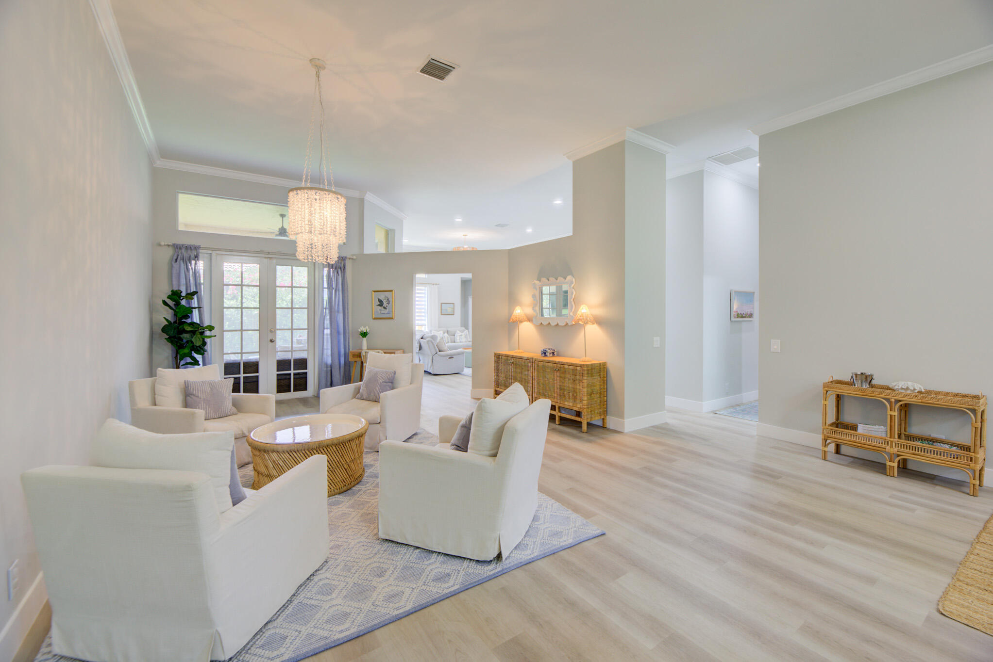 1635 Blue Jay Circle — Photo 4