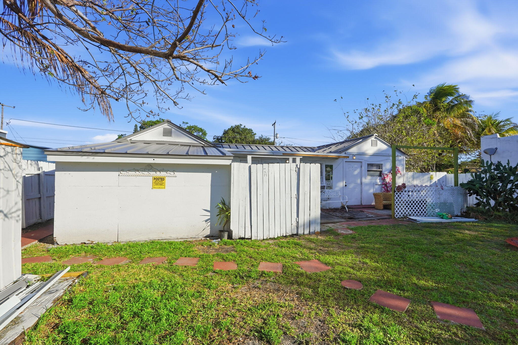 230 SW 14th Street — Photo 3