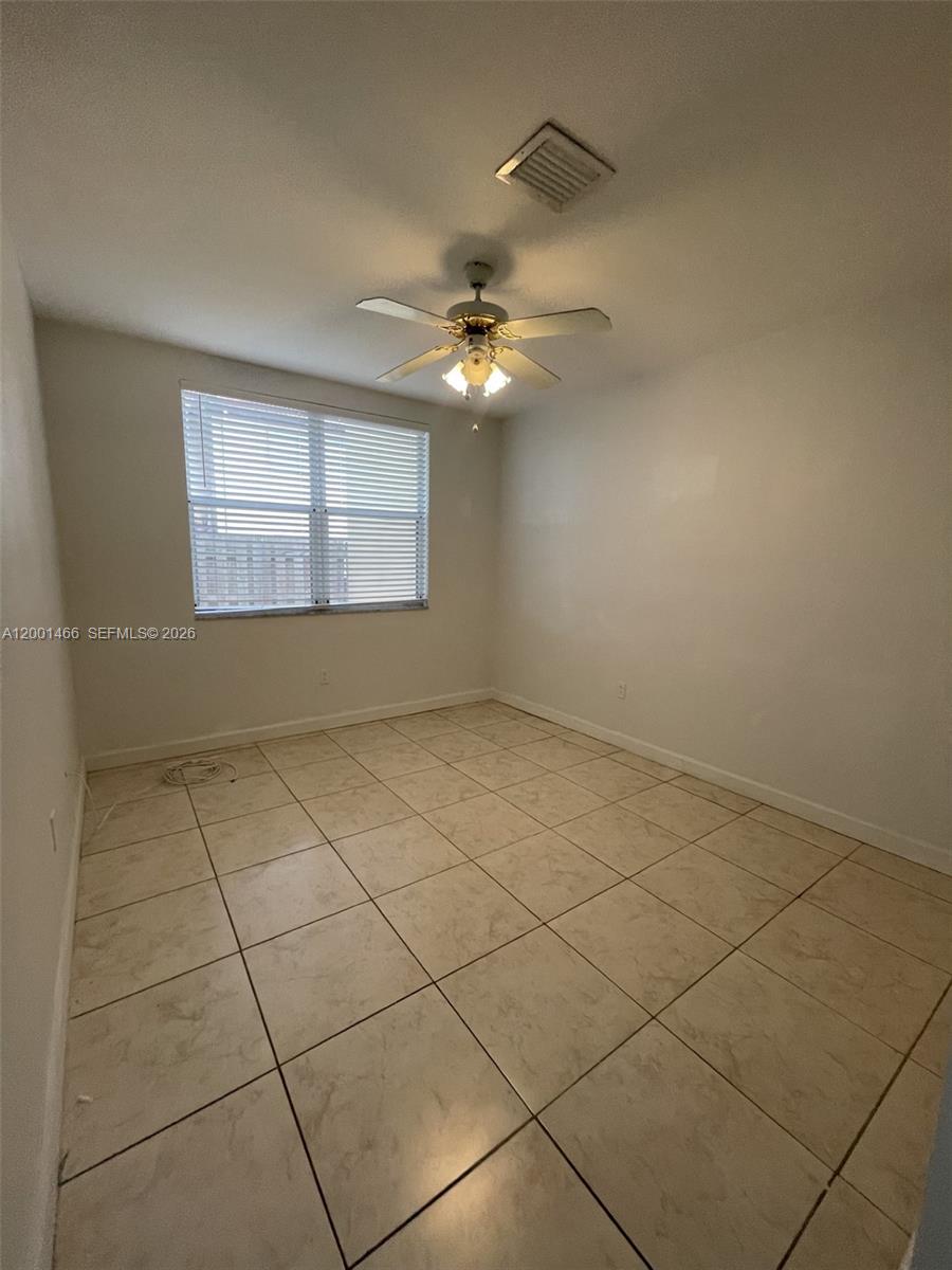 1388 NE 33rd Ave # 24 — Photo 5
