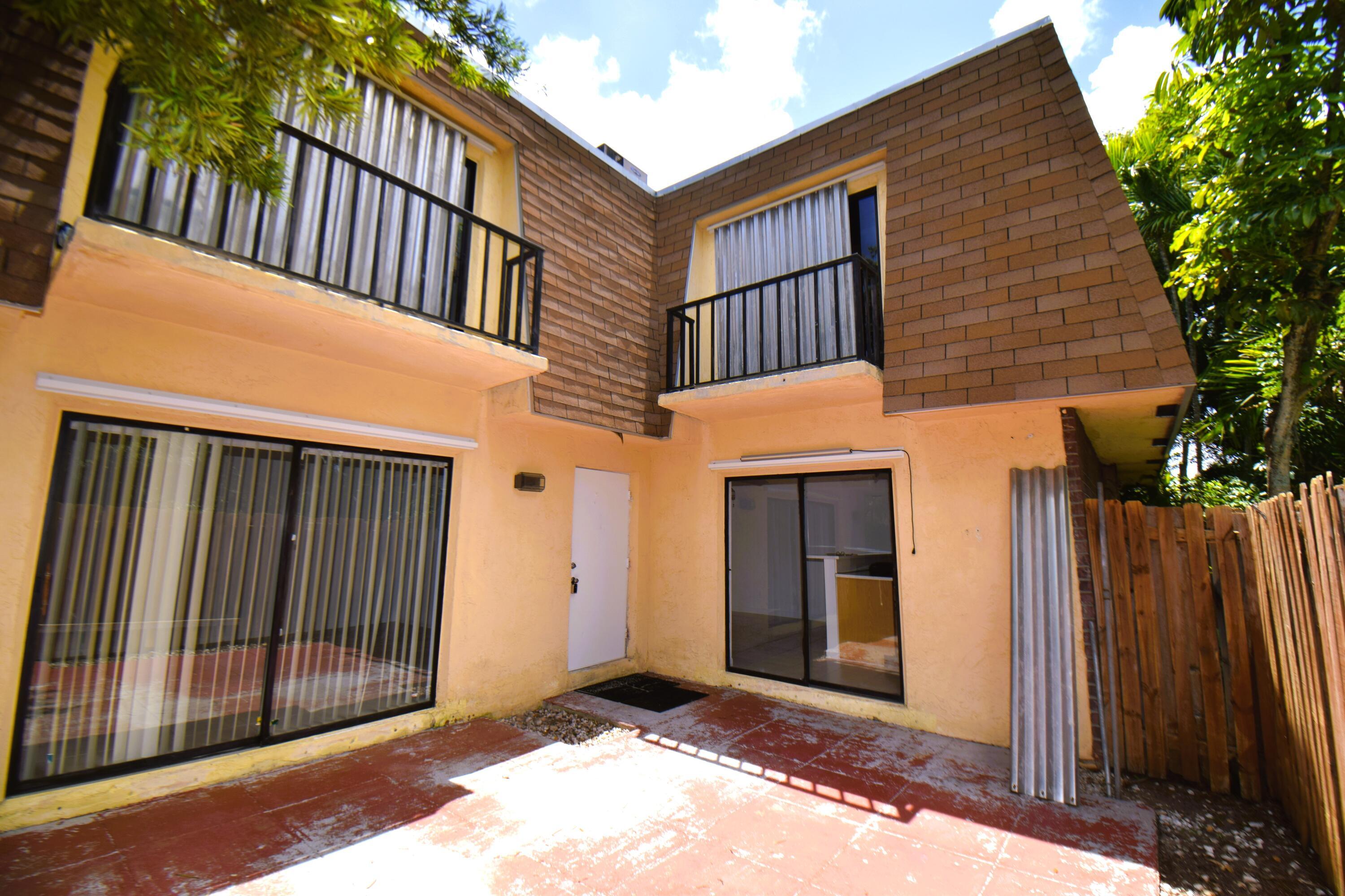 237 Alemeda Drive # 3, Palm Springs FL 33461