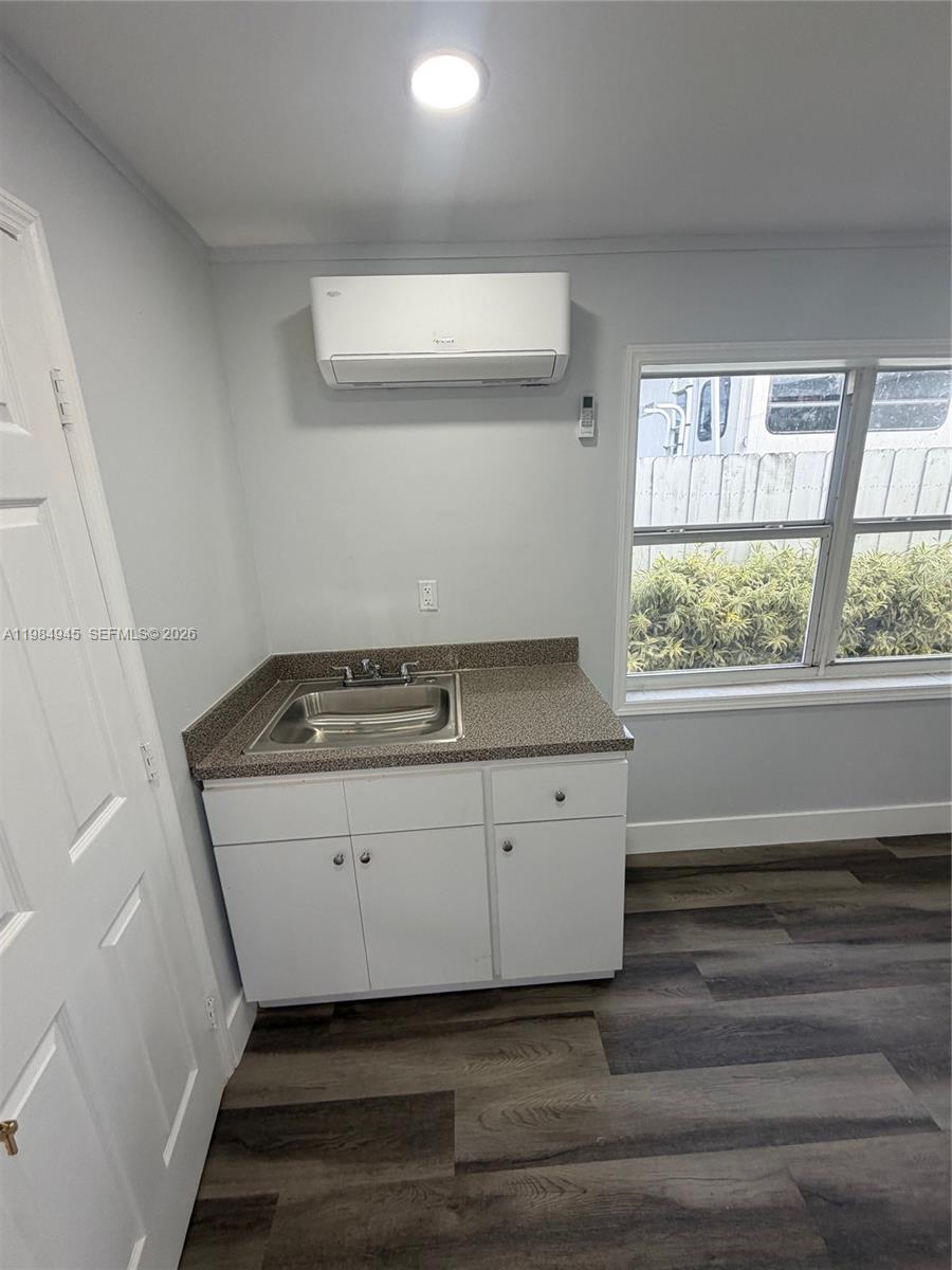 531 NE 58th St # 3 — Photo 3