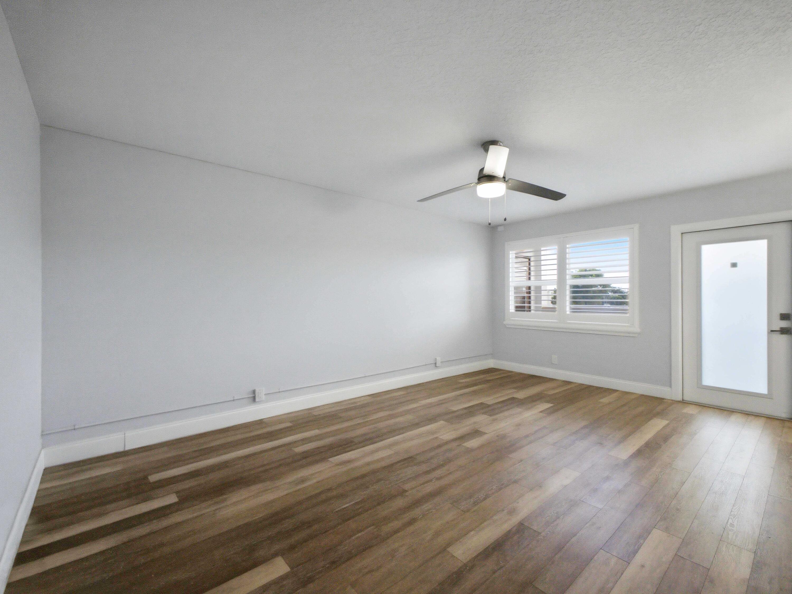 3038 GUILDFORD C # 3038 — Photo 5