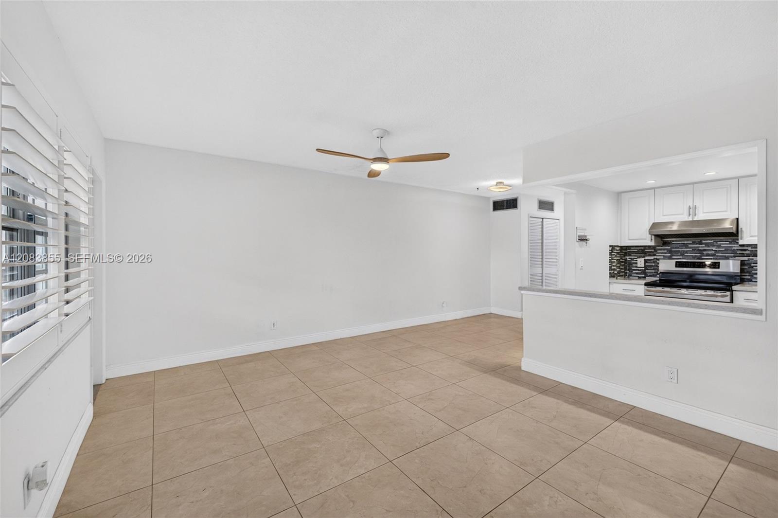5203 NE 24th Ter # B211 — Photo 4