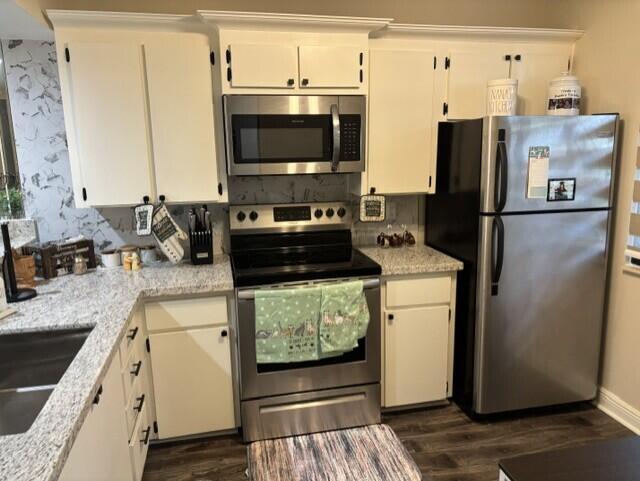 1707 WHITEHALL Drive # 105 — Photo 4