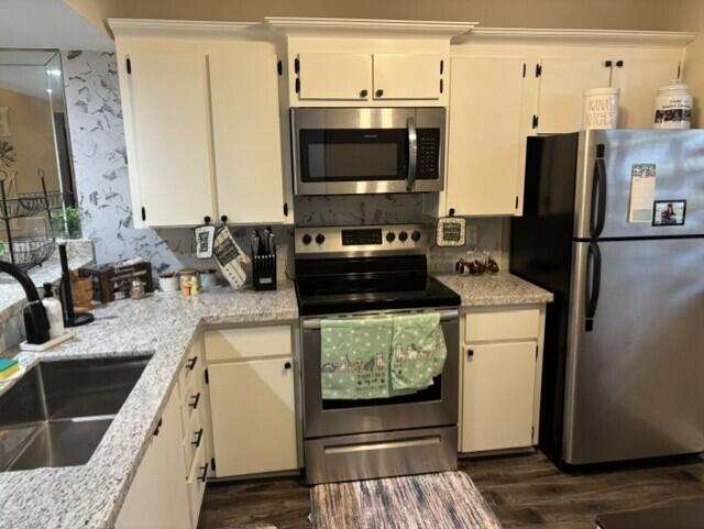 1707 WHITEHALL Drive # 105 — Photo 3