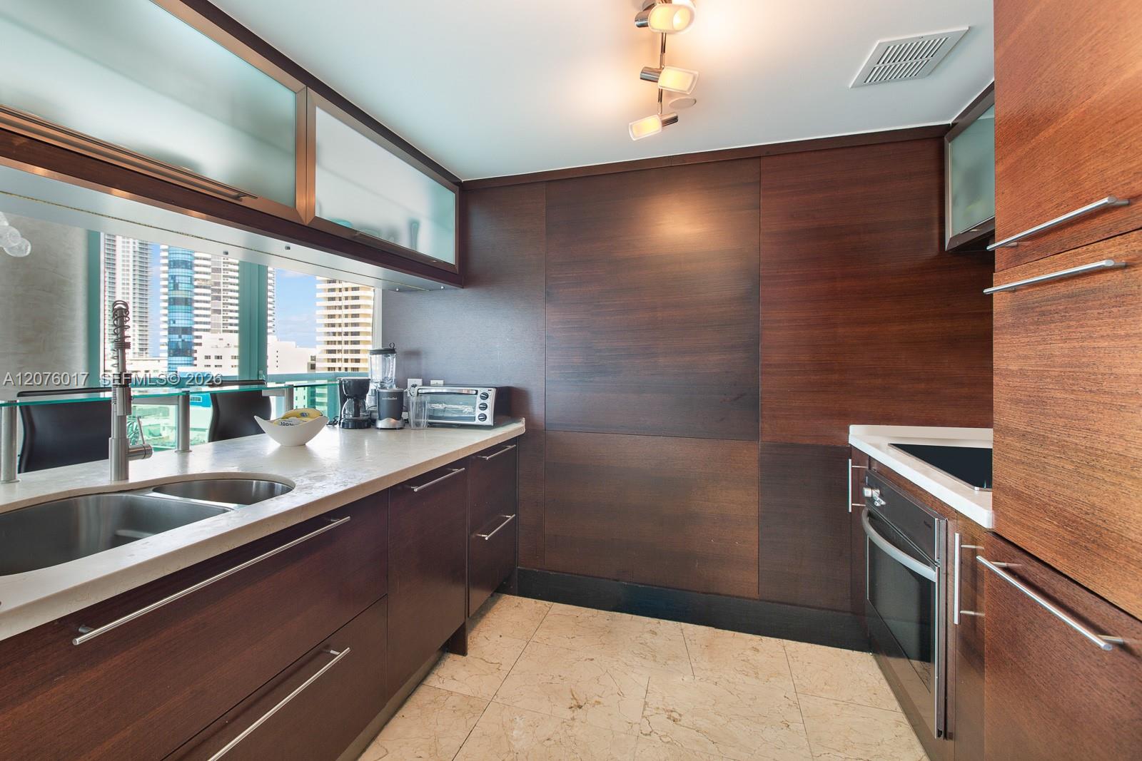 6000 Indian Creek Dr # 12B — Photo 3