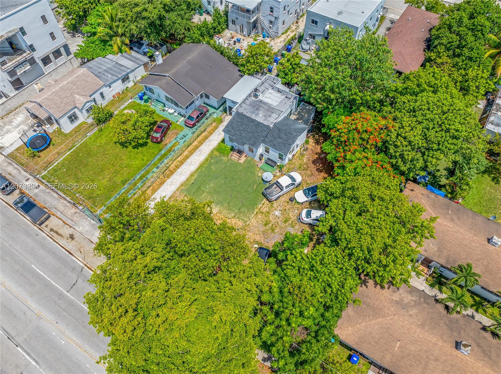 1027 NW 29th St — Photo 4