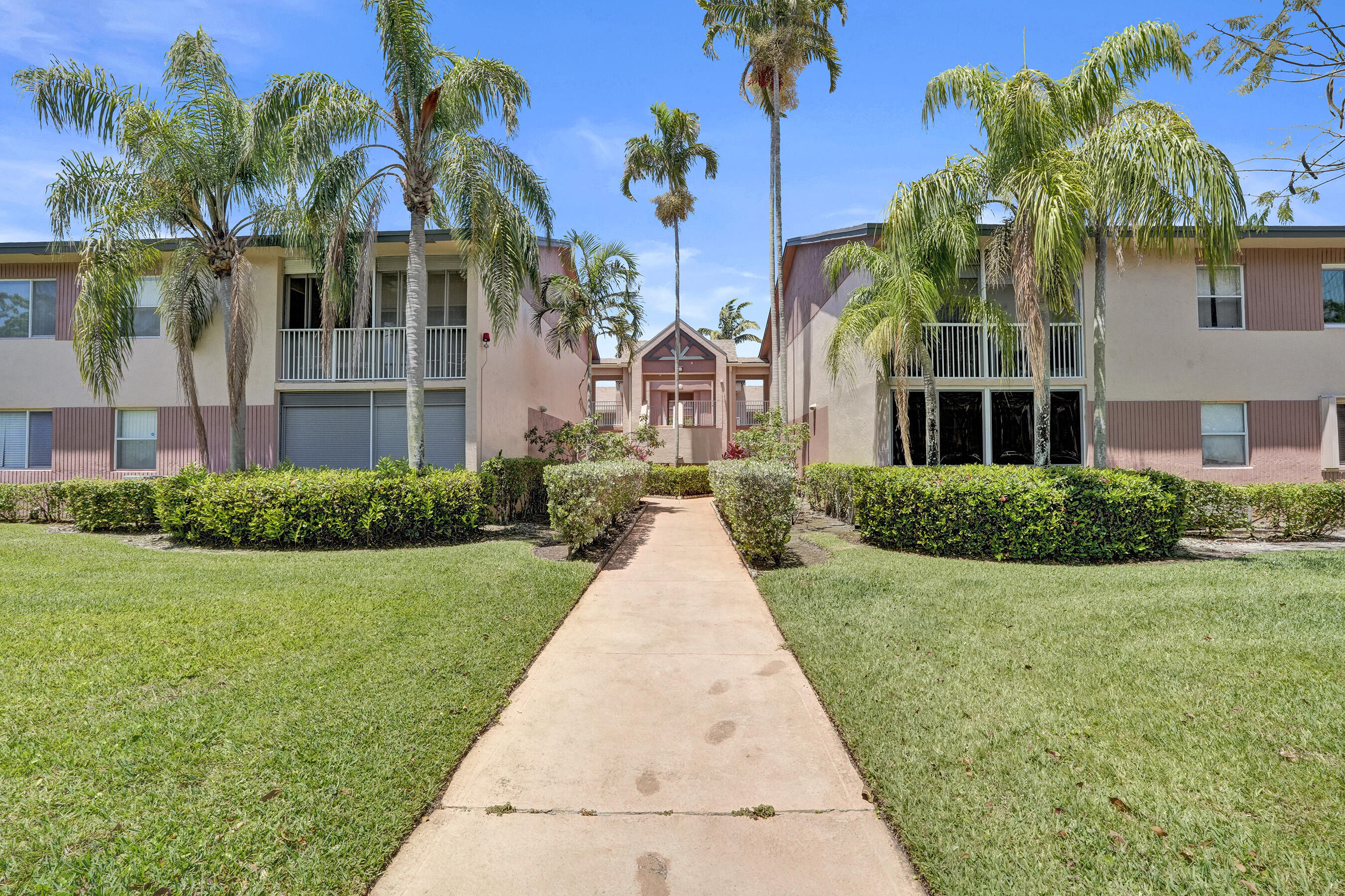 7243 S Devon Drive, Tamarac FL 33321