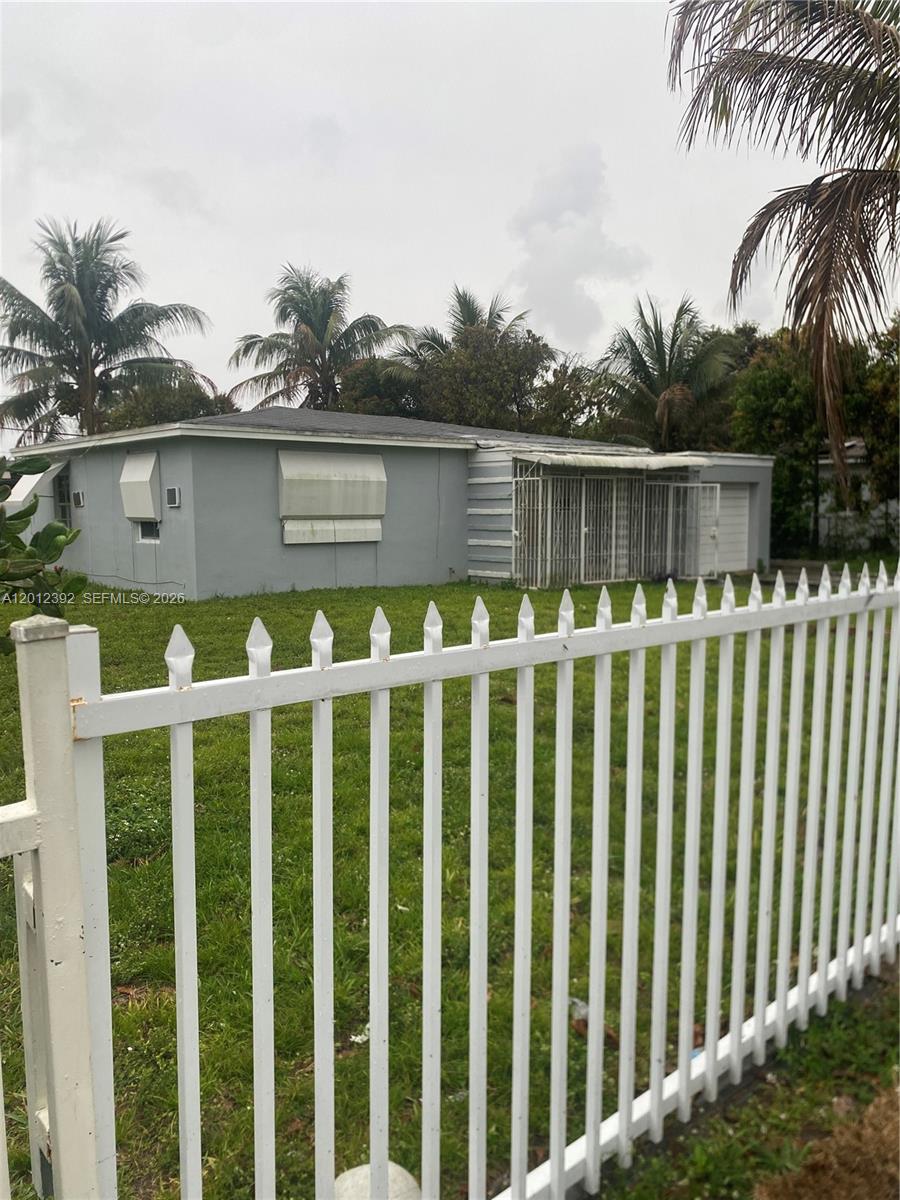 1070 NW 147th St, Miami FL 33168