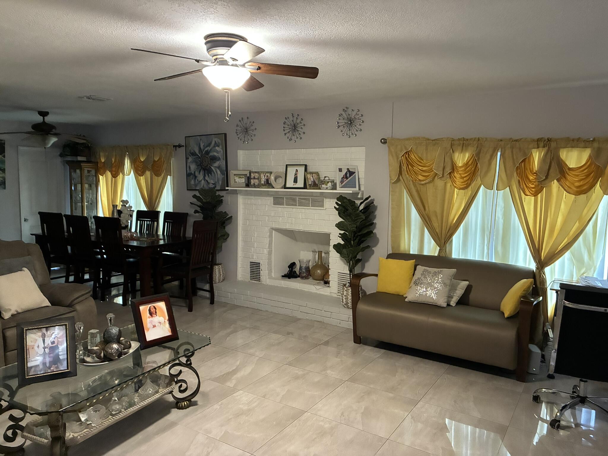 3307 AUBURN Boulevard — Photo 4