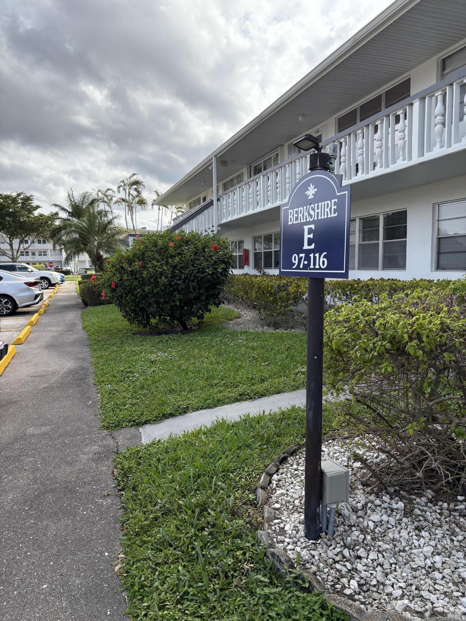 113 Berkshire E, West Palm Beach FL 33417