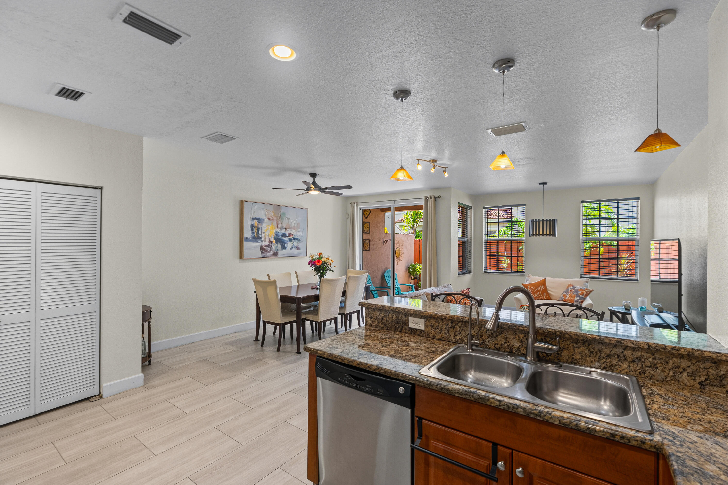 213 Las Brisas Circle — Photo 4