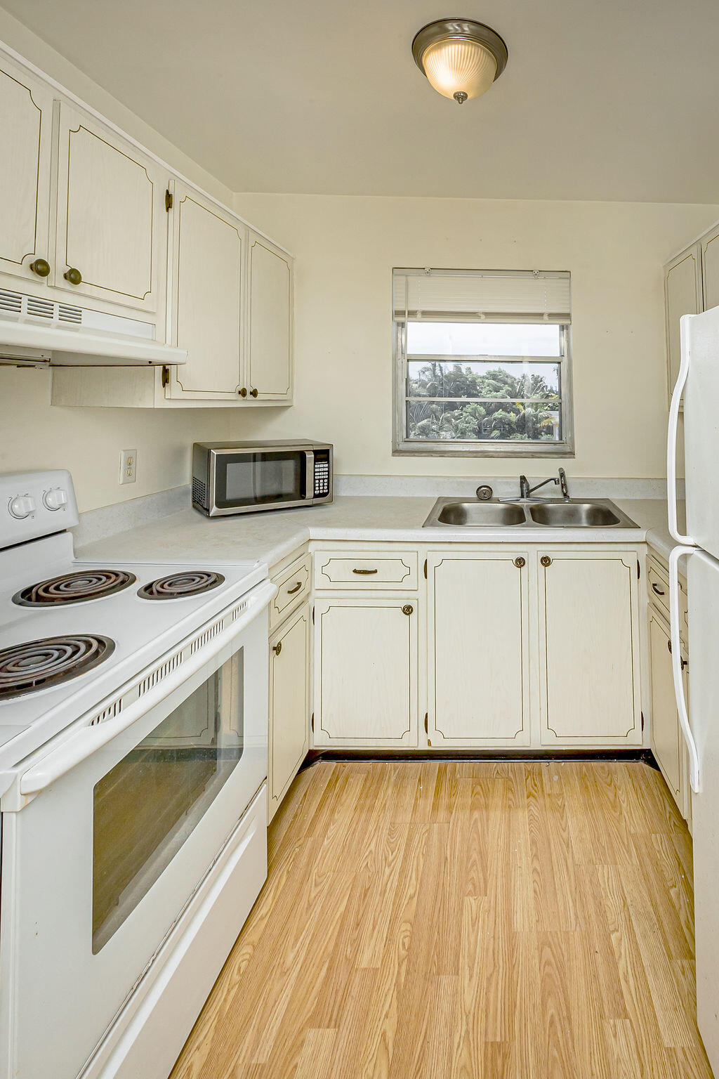 420 W PALM Street # 23 — Photo 3