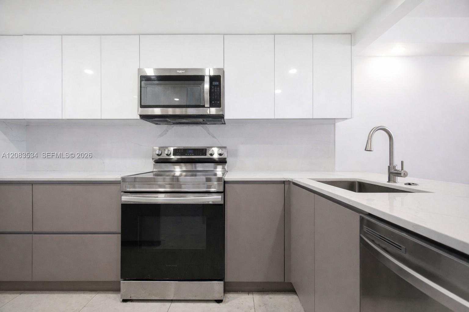 1717 N Bayshore Dr # 3354 — Photo 3