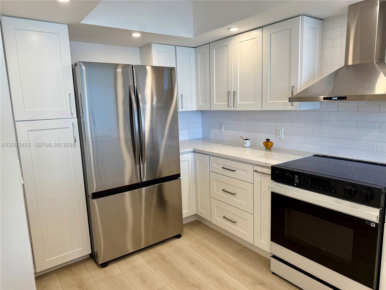 20335 W Country Club Dr # 1203 — Photo 3