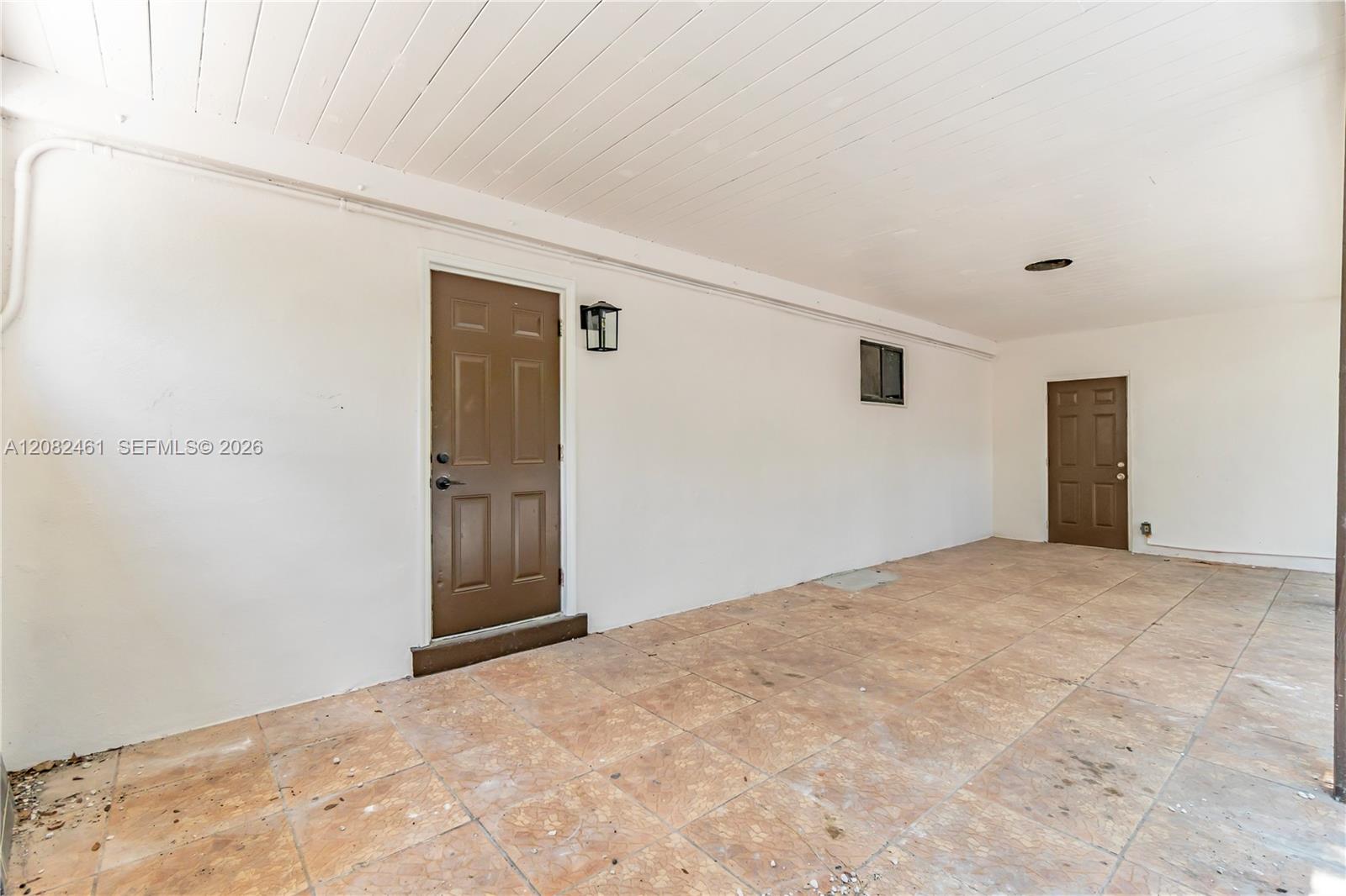 3300 SW 40th Ave — Photo 5