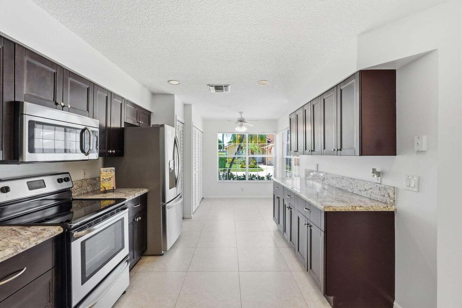 6616 MARISSA Circle — Photo 2