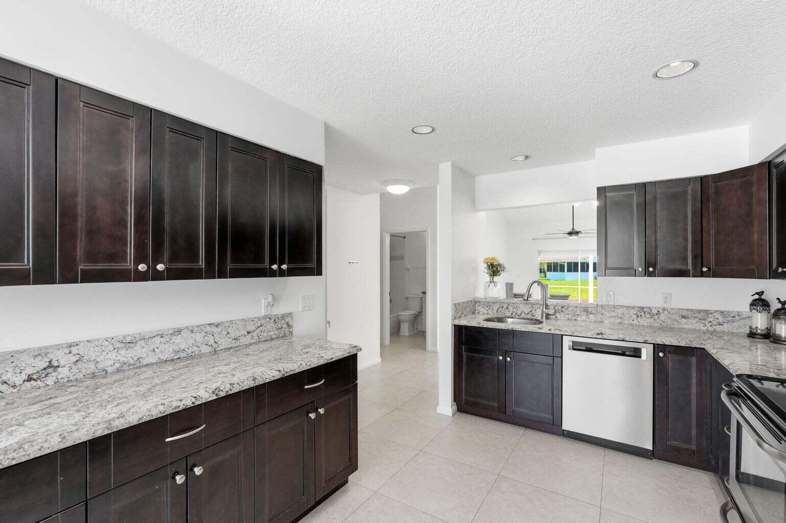 6616 MARISSA Circle — Photo 3