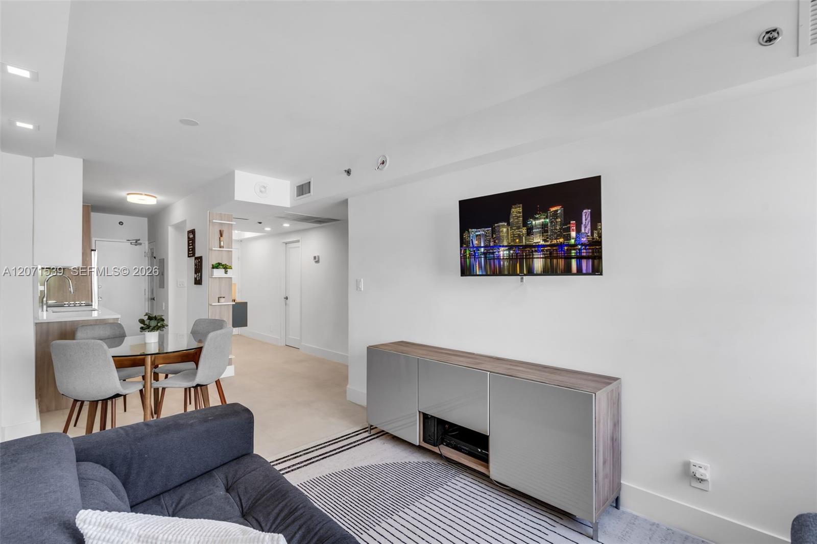 100 Lincoln Rd # 539 View 8