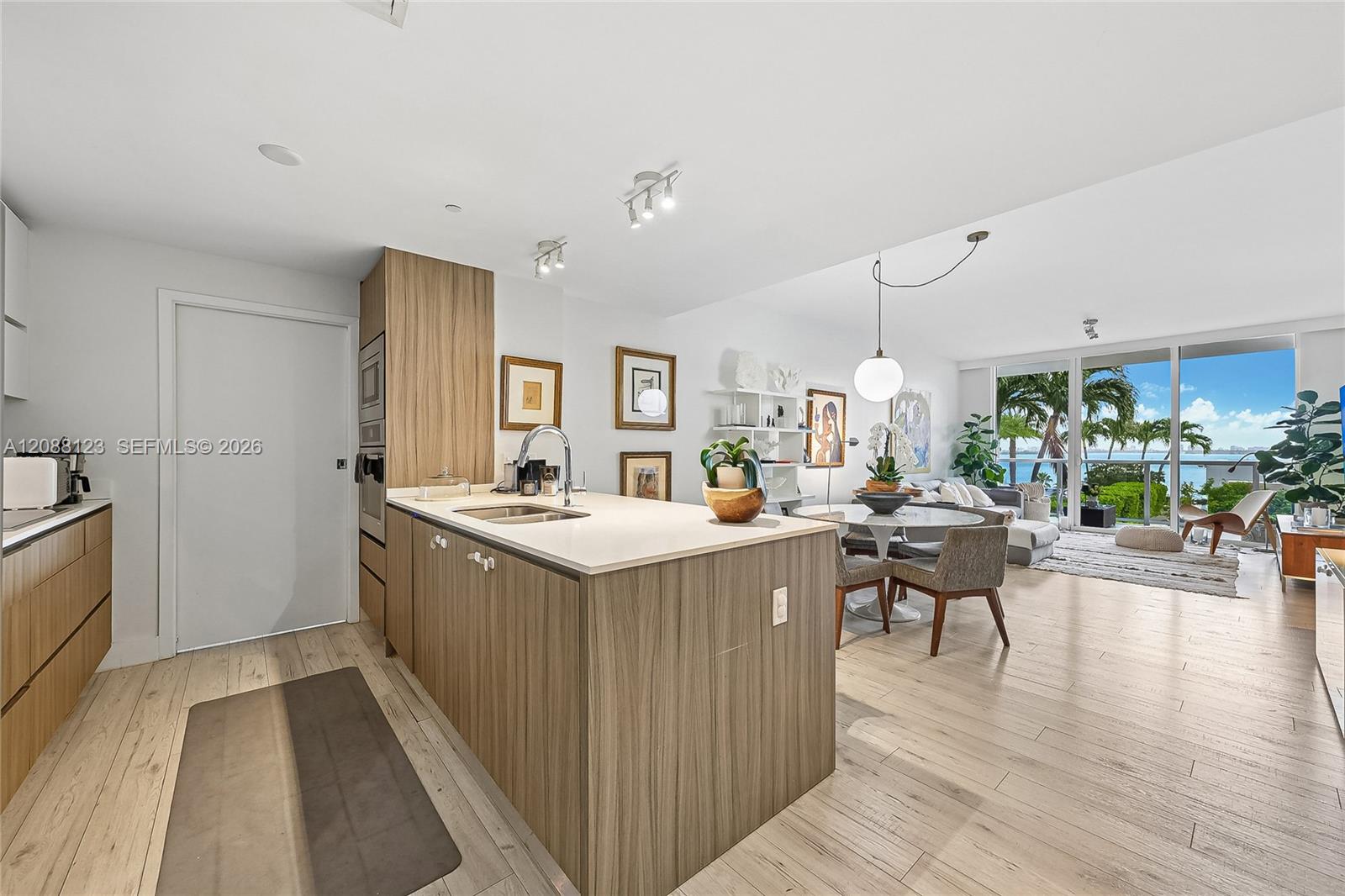 600 NE 27th St # 704 — Photo 5