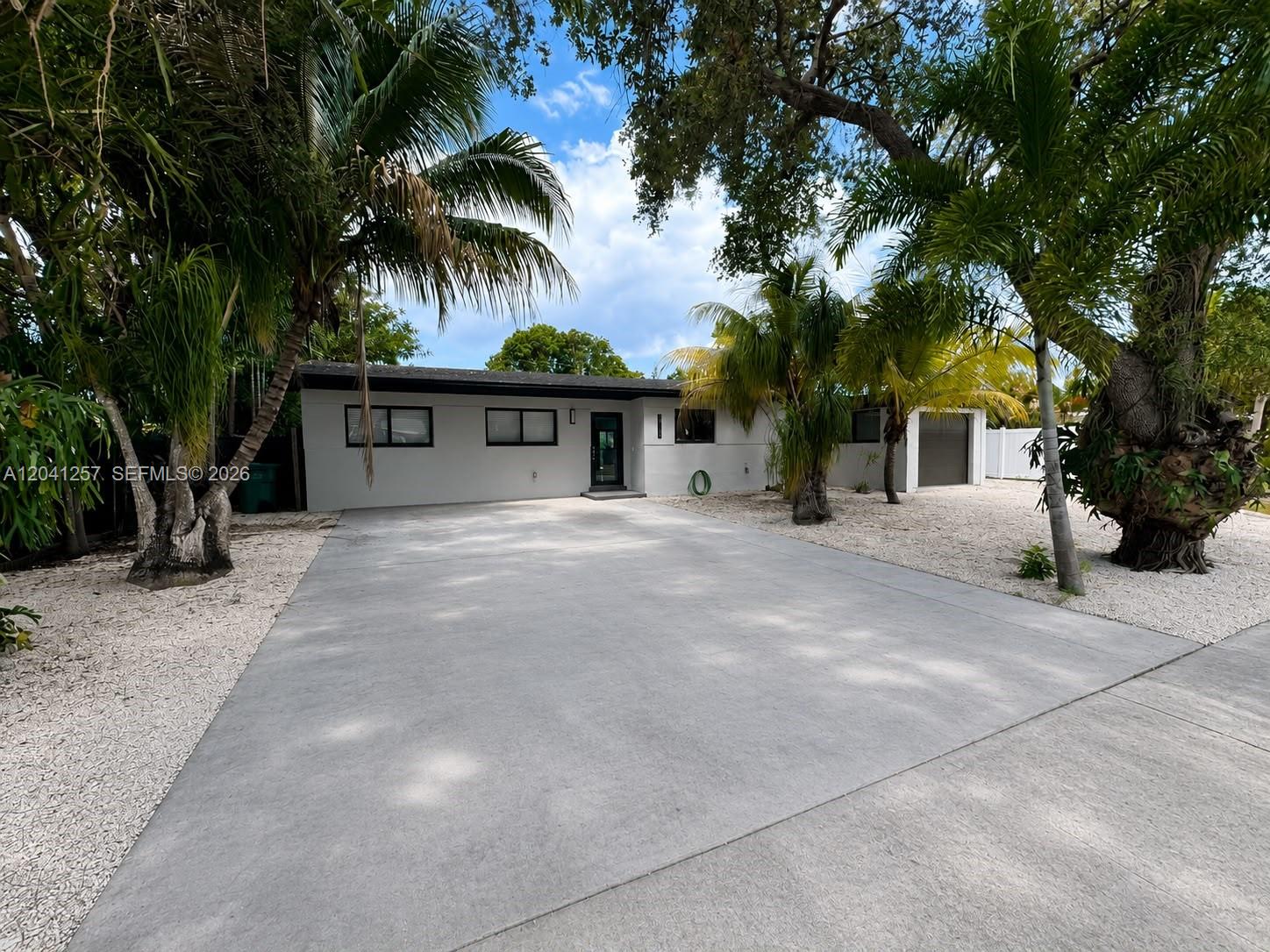 19700 NE 11th Pl, Miami FL 33179