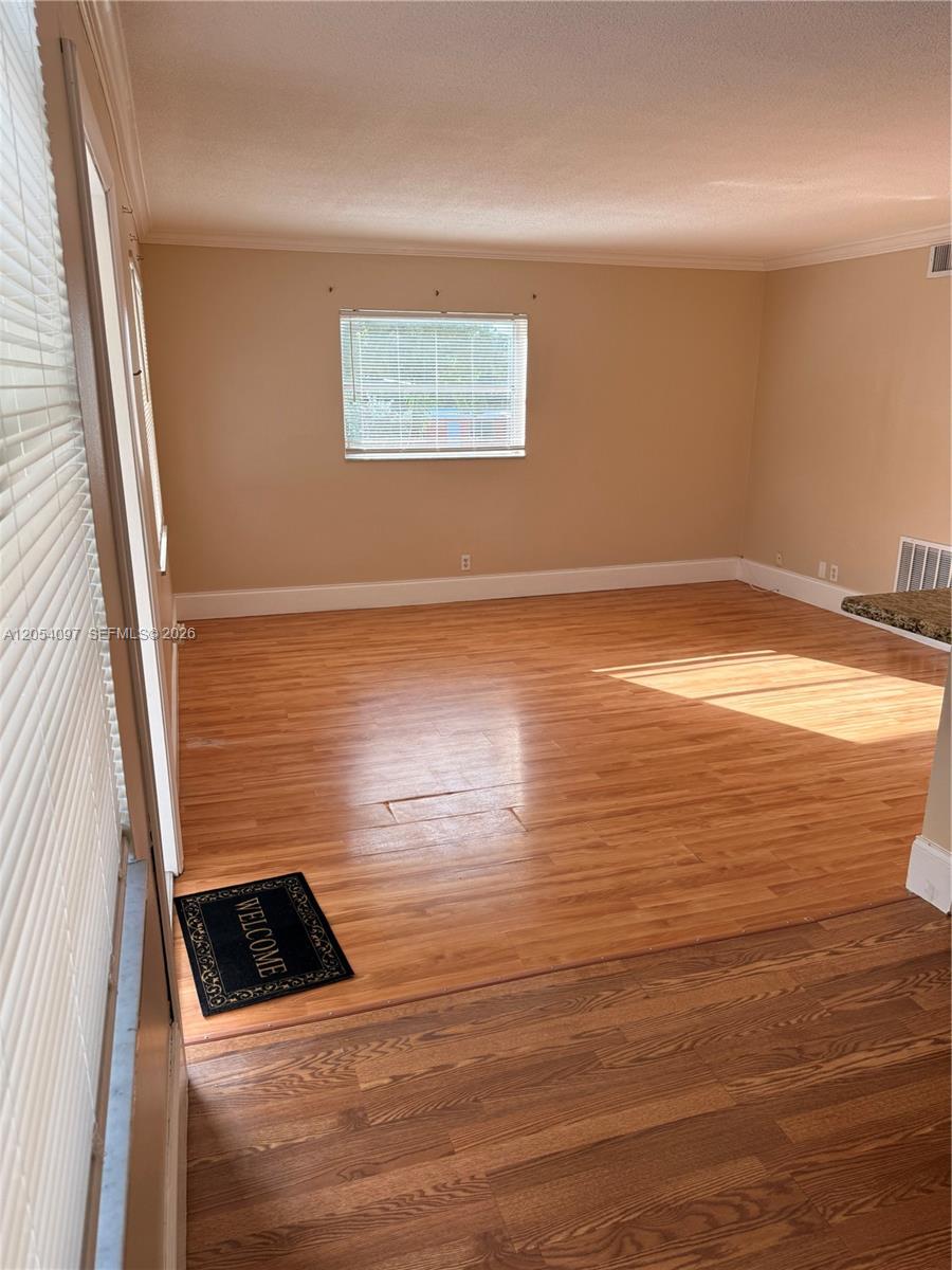 1125 NE 16th Pl # 201 — Photo 3